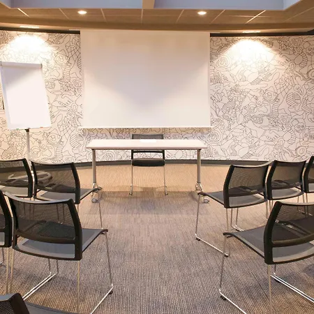 Ibis Sud 3*
